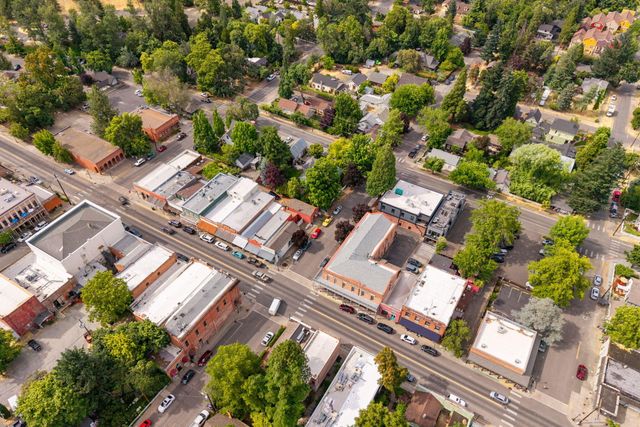 175 N 3rd Street, Jacksonville, OR 97530