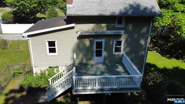 116 Railroad Avenue, Mahwah, NJ 07430