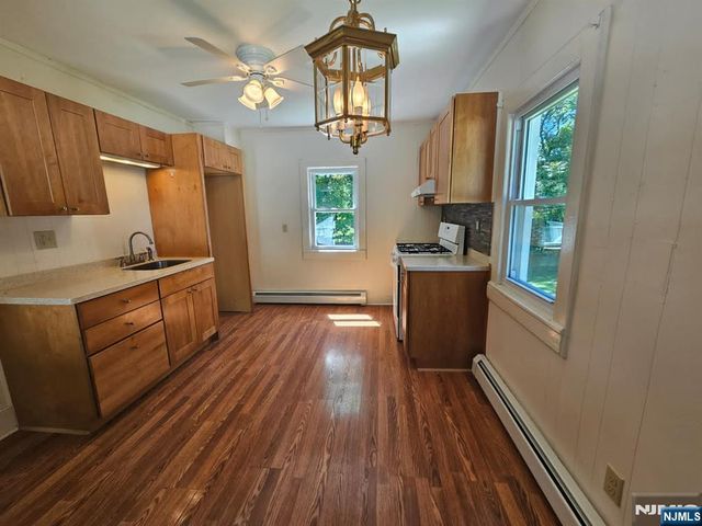 116 Railroad Avenue, Mahwah, NJ 07430