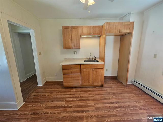 116 Railroad Avenue, Mahwah, NJ 07430