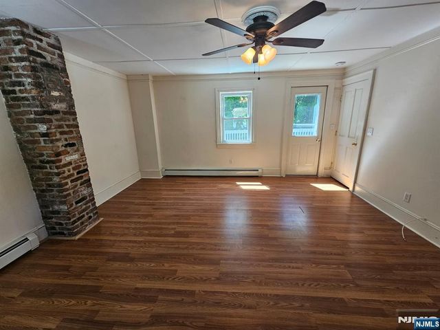 116 Railroad Avenue, Mahwah, NJ 07430