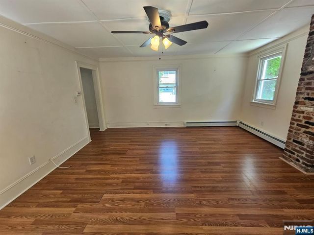 116 Railroad Avenue, Mahwah, NJ 07430