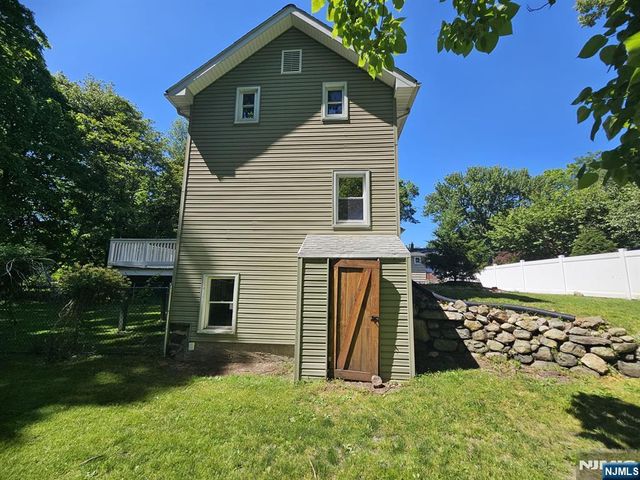 116 Railroad Avenue, Mahwah, NJ 07430