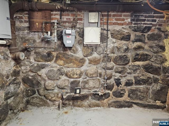 116 Railroad Avenue, Mahwah, NJ 07430