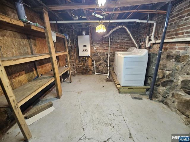 116 Railroad Avenue, Mahwah, NJ 07430