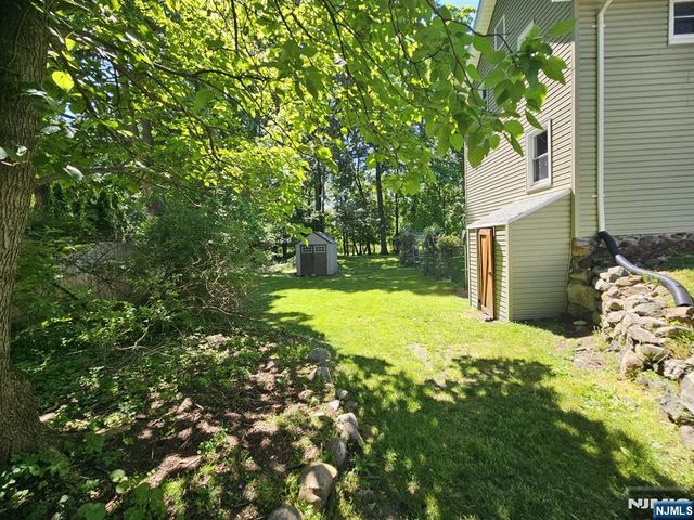 116 Railroad Avenue, Mahwah, NJ 07430