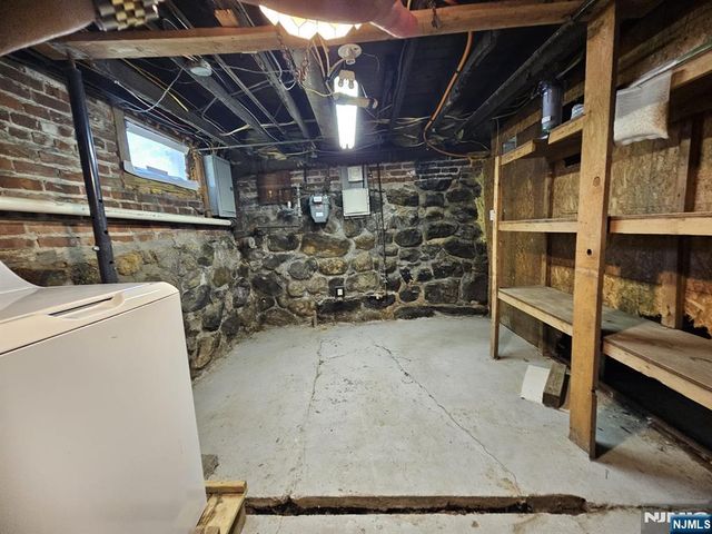 116 Railroad Avenue, Mahwah, NJ 07430