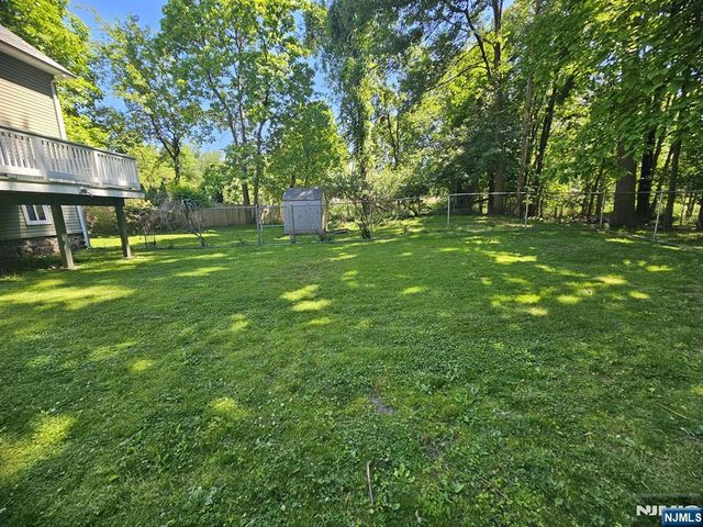 116 Railroad Avenue, Mahwah, NJ 07430