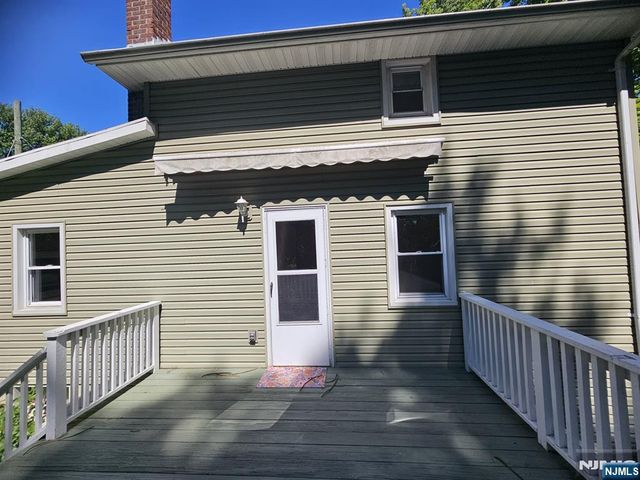 116 Railroad Avenue, Mahwah, NJ 07430