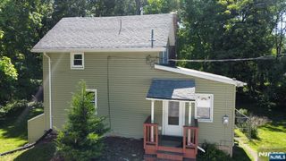 116 Railroad Avenue, Mahwah, NJ 07430