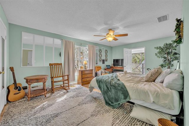 1398 5TH AVE, Deland, FL 32724