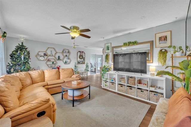 1398 5TH AVE, Deland, FL 32724