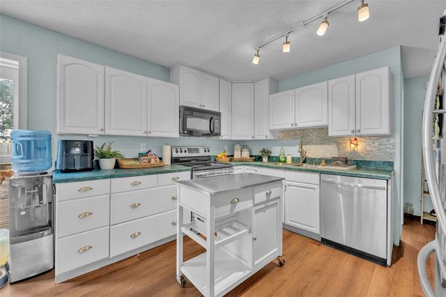 1398 5TH AVE, Deland, FL 32724