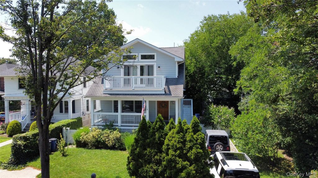 675 King Avenue, Bronx, NY 10464 — exterior