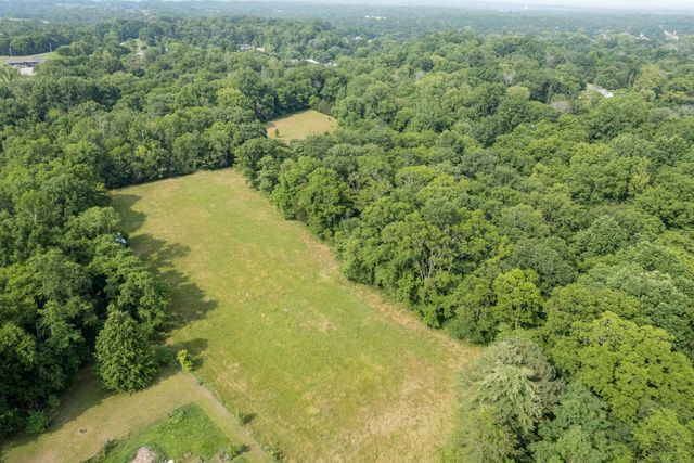 2300 Lee Rd, Spring Hill, TN 37174