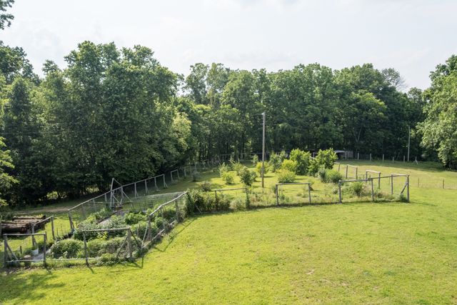 2300 Lee Rd, Spring Hill, TN 37174