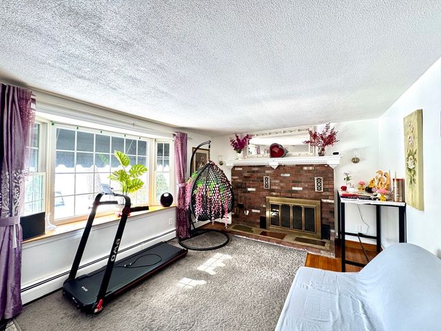 70 Holmes Ave, Weymouth, MA 02191