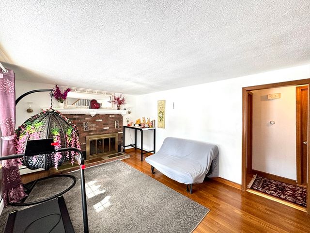 70 Holmes Ave, Weymouth, MA 02191