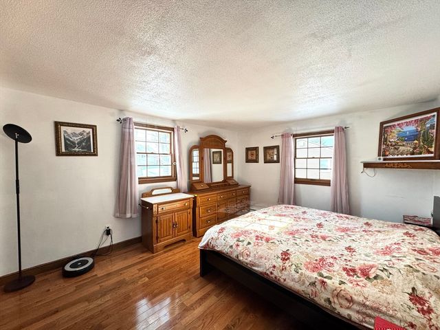 70 Holmes Ave, Weymouth, MA 02191