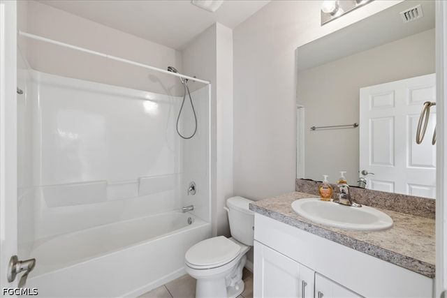 10601 Crossback LN, Lehigh Acres, FL 33936