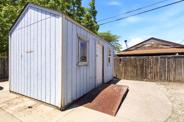 24 W CRYSTAL AVE, South Salt Lake, UT 84115