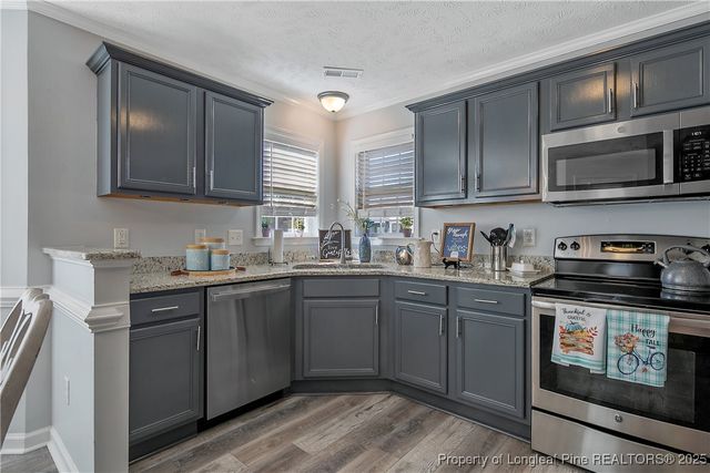 1024 Greenhouse Drive, Hope Mills, NC 28348