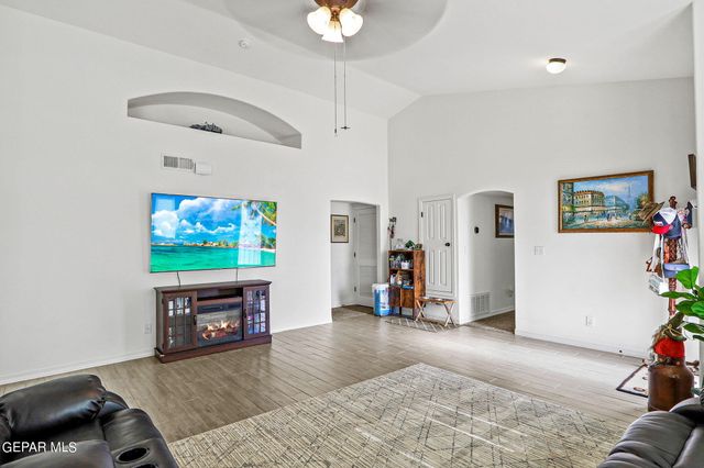 14852 JACK WHITE Avenue, El Paso, TX 79938