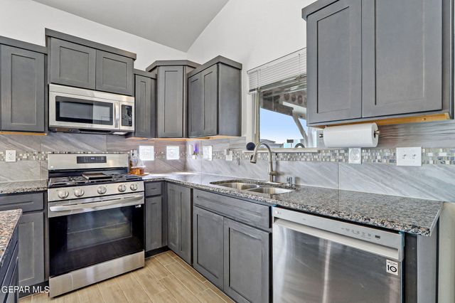 14852 JACK WHITE Avenue, El Paso, TX 79938