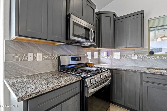 14852 JACK WHITE Avenue, El Paso, TX 79938