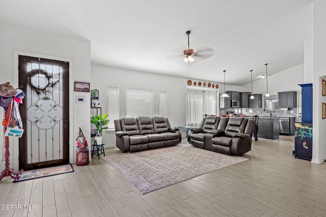 14852 JACK WHITE Avenue, El Paso, TX 79938