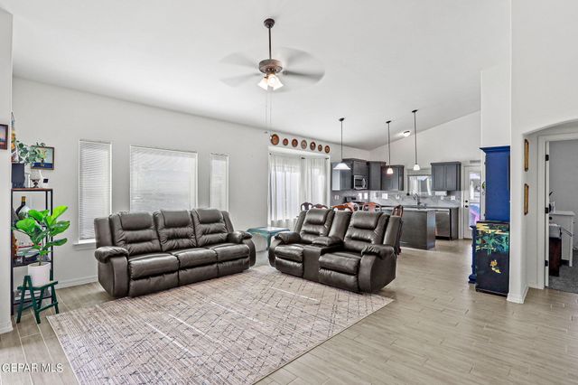 14852 JACK WHITE Avenue, El Paso, TX 79938