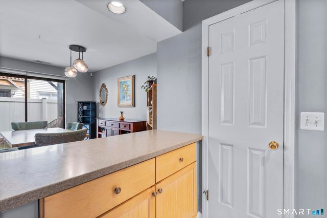 27 Lindstrom Road 7C, Stamford, CT 06902