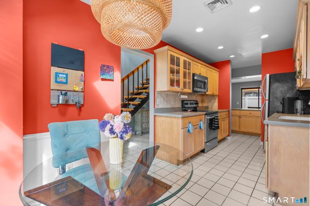 27 Lindstrom Road 7C, Stamford, CT 06902