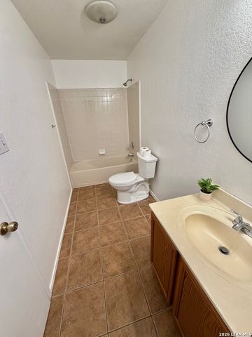19 Adkins Ridge, San Antonio, TX 78239