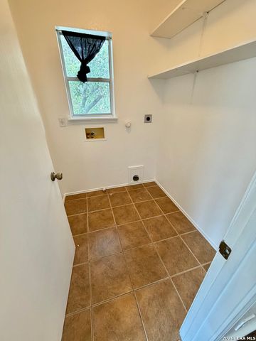 19 Adkins Ridge, San Antonio, TX 78239