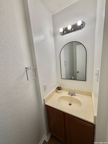 19 Adkins Ridge, San Antonio, TX 78239