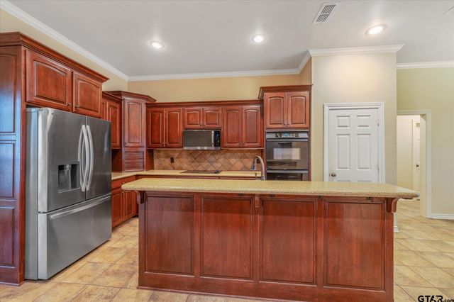 9545 Tosha Lane, Flint, TX 75762