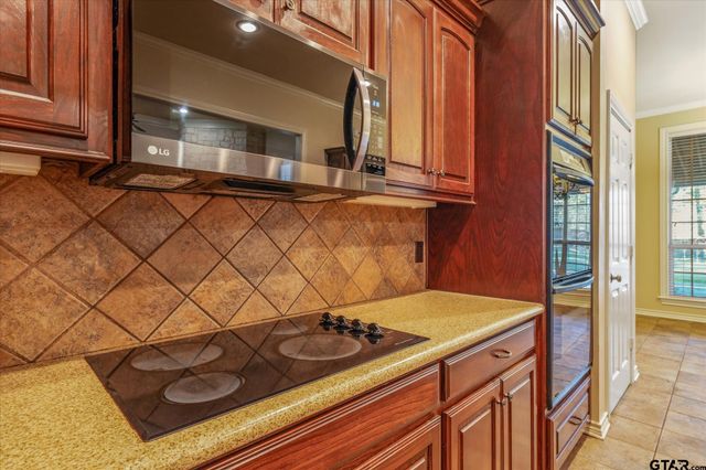 9545 Tosha Lane, Flint, TX 75762