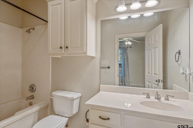 9545 Tosha Lane, Flint, TX 75762