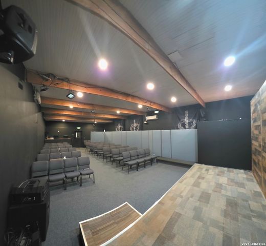2730 W Southcross, San Antonio, TX 78211