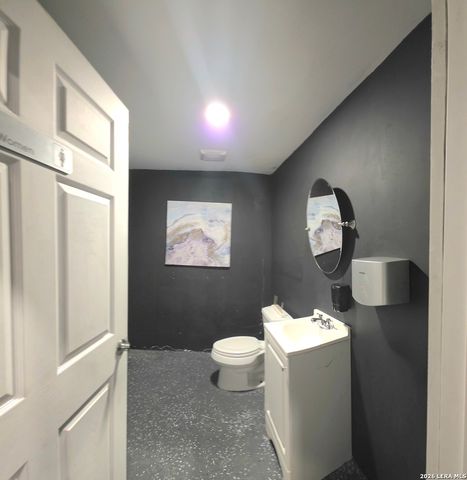 2730 W Southcross, San Antonio, TX 78211