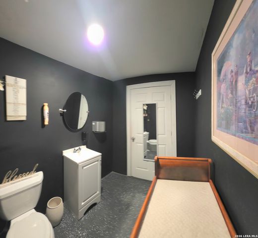 2730 W Southcross, San Antonio, TX 78211