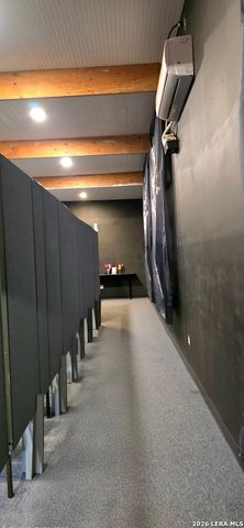 2730 W Southcross, San Antonio, TX 78211