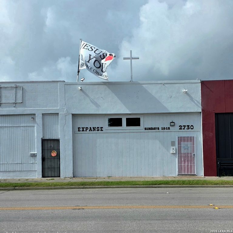 2730 W Southcross, San Antonio, TX 78211