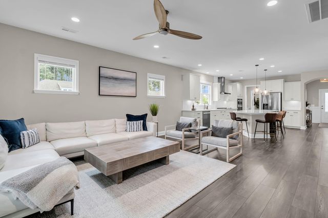 300 Autumn Azalea Way, Summerville, SC 29486