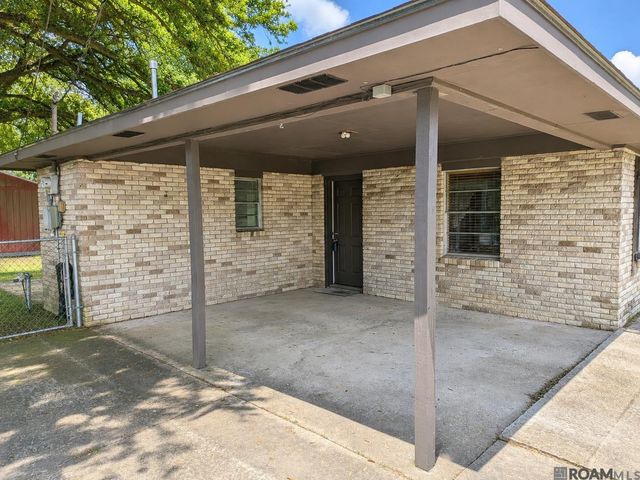 2642 S Remy Robert Ave, Gonzales, LA 70737