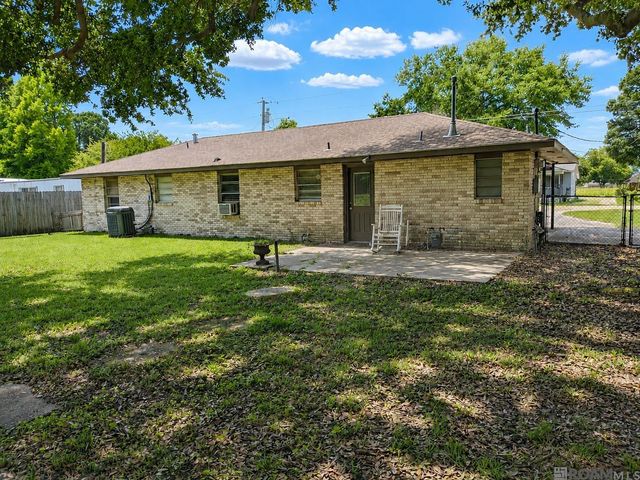 2642 S Remy Robert Ave, Gonzales, LA 70737