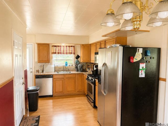 2642 S Remy Robert Ave, Gonzales, LA 70737