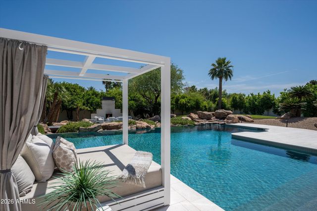 8635 N 65TH Street, Paradise Valley, AZ 85253