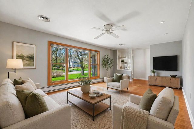 1318 123rd Street STREET, Wauwatosa, WI 53226